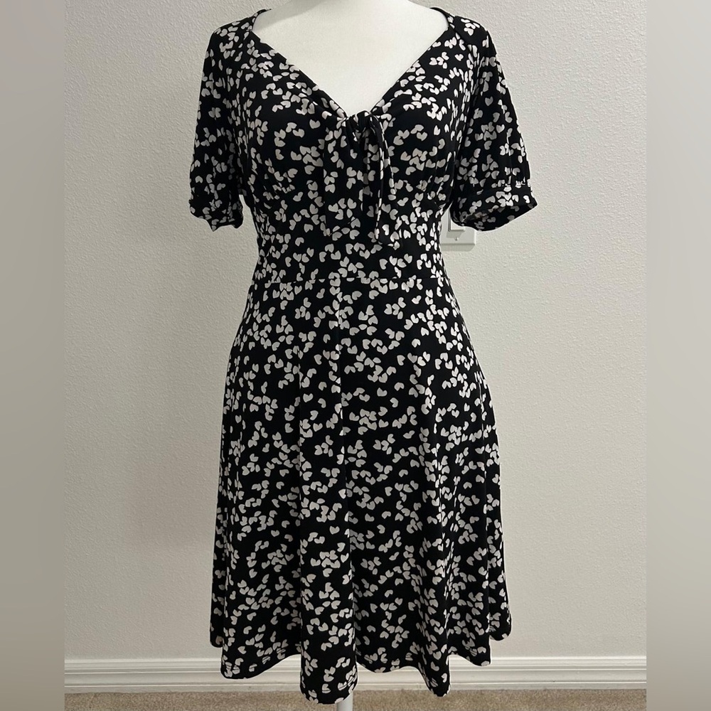 MICHAEL Michael Kors Black and White Flutter Sleeve Midi Dress